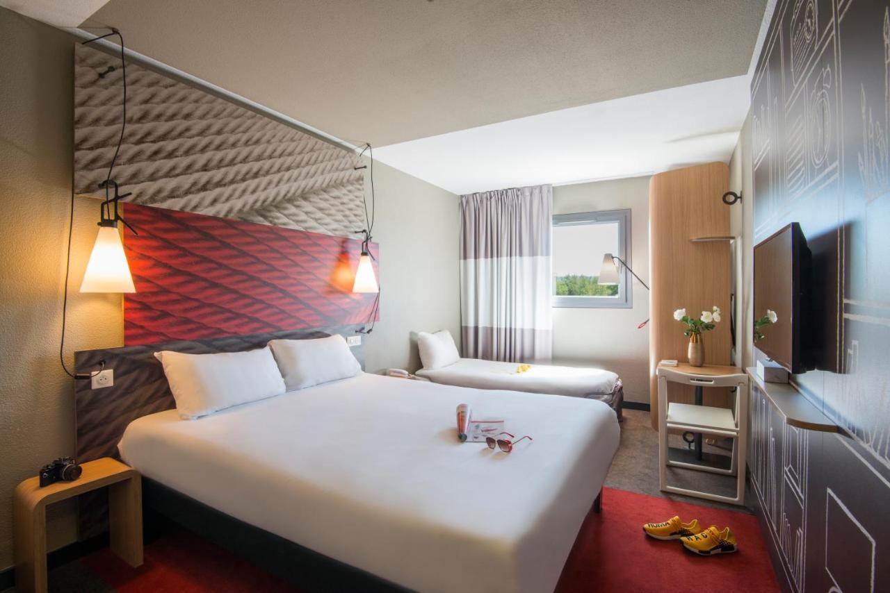 ホテル Ibis Manosque Cadarache エクステリア 写真