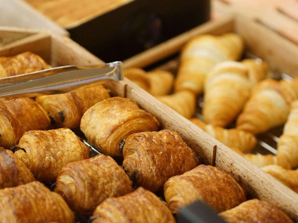 ホテル Ibis Manosque Cadarache レストラン 写真