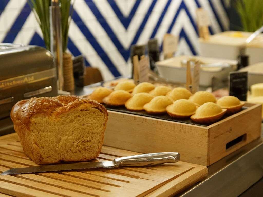 ホテル Ibis Manosque Cadarache レストラン 写真