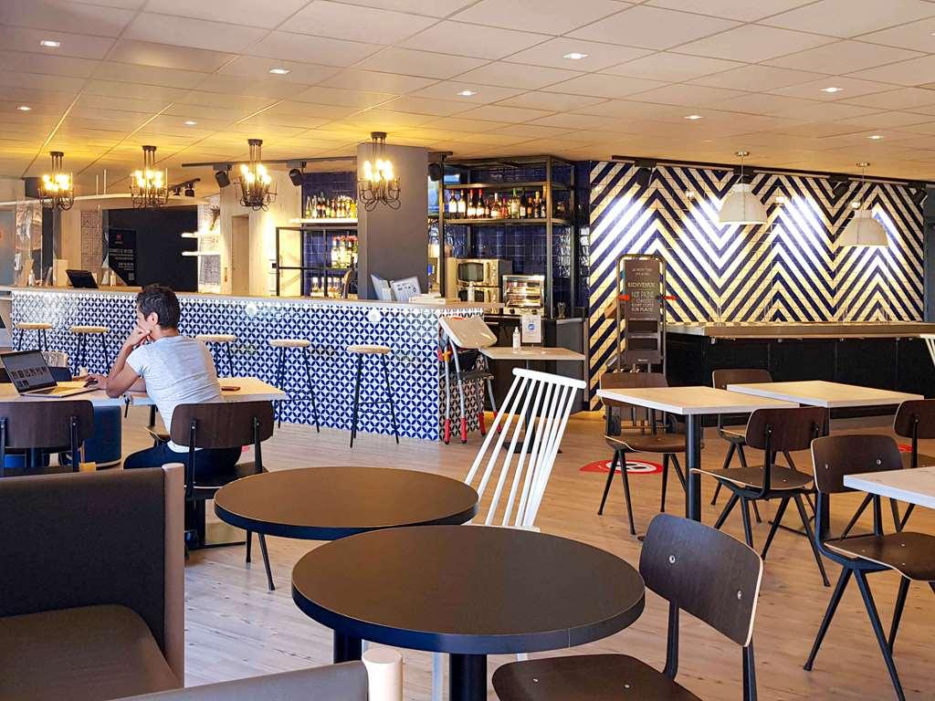 ホテル Ibis Manosque Cadarache エクステリア 写真